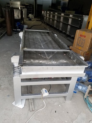 发河南开封不锈钢豆芽机一台，振动筛一台