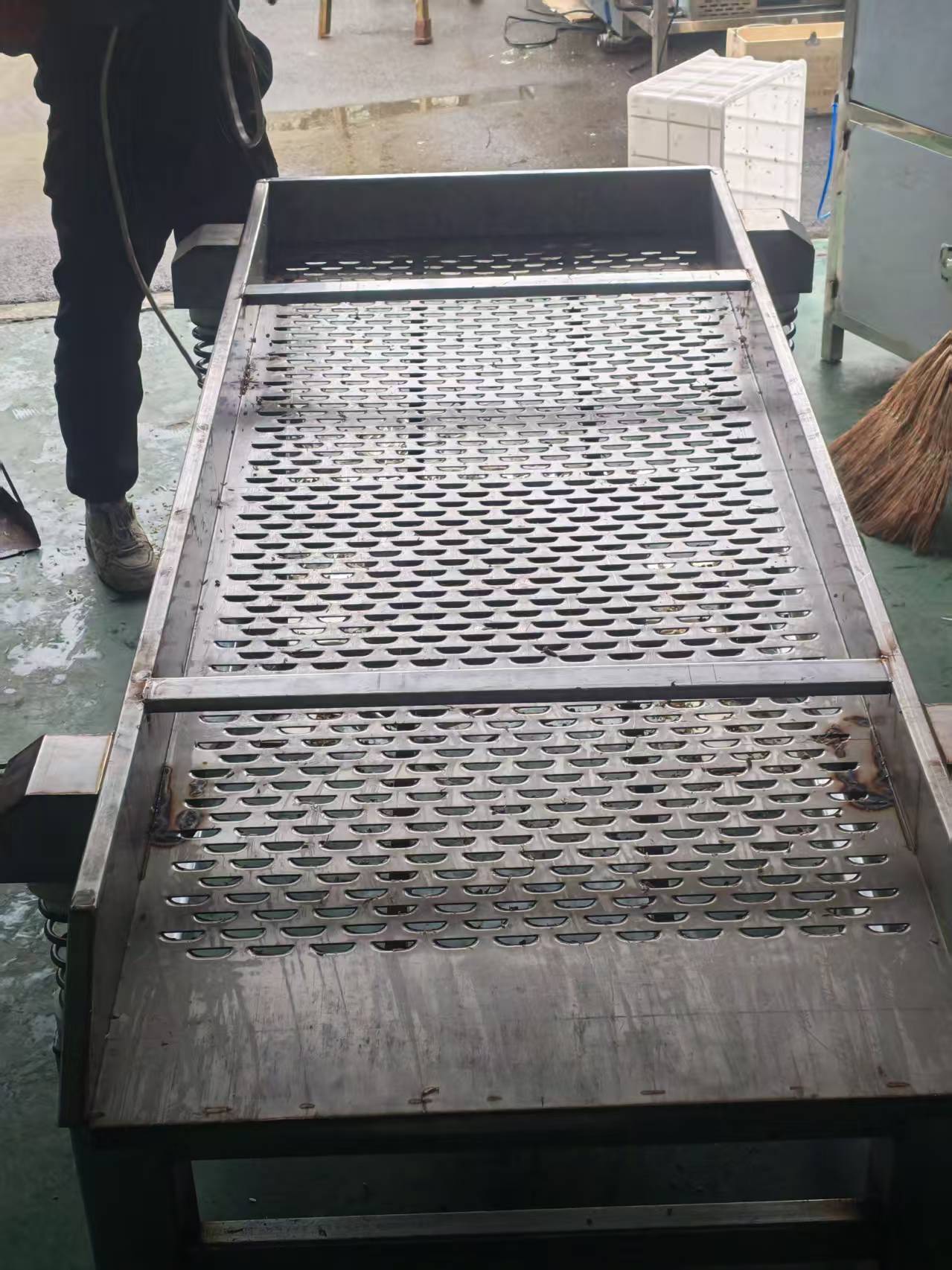 新型豆芽去壳机 智能豆芽去皮机 全自动豆芽振动筛 商用